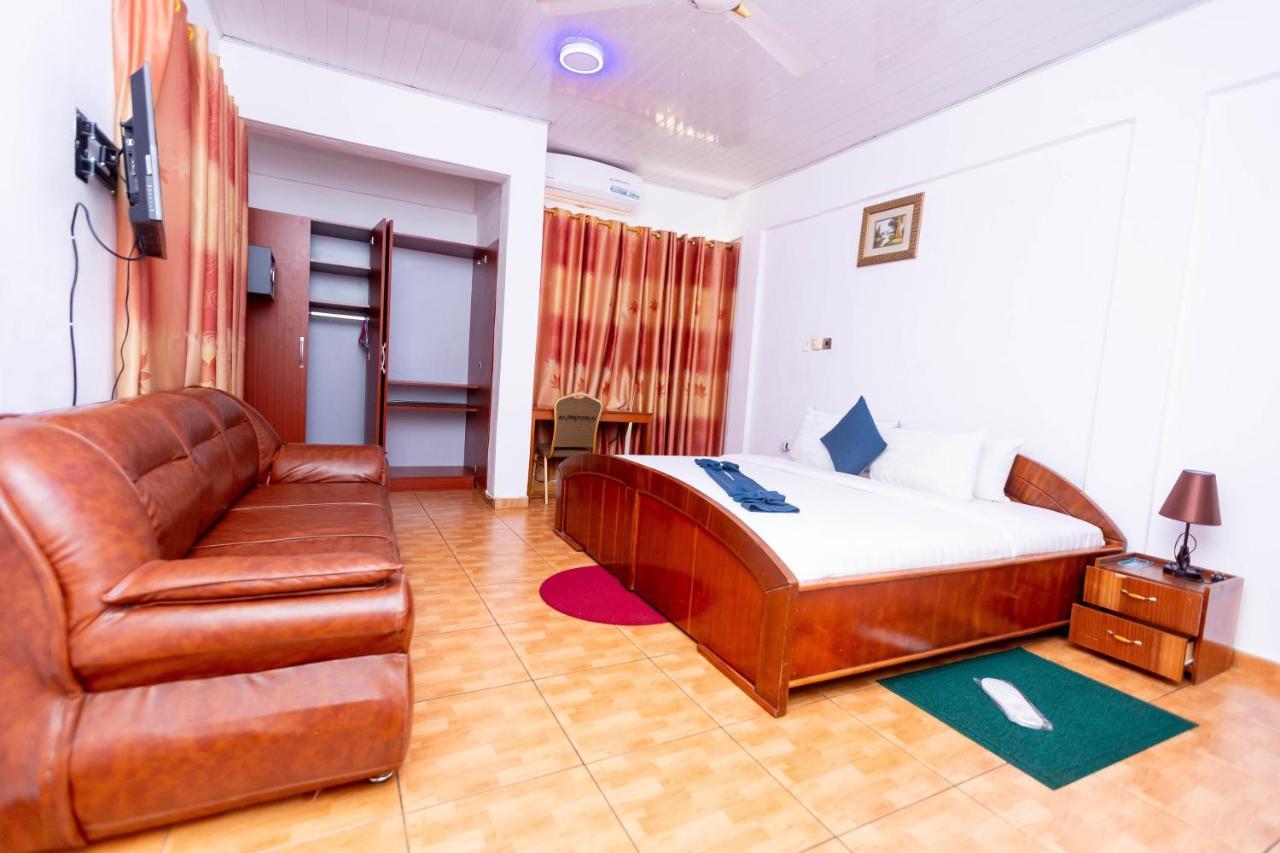 Sky Plus Hotel & Resort Ho エクステリア 写真