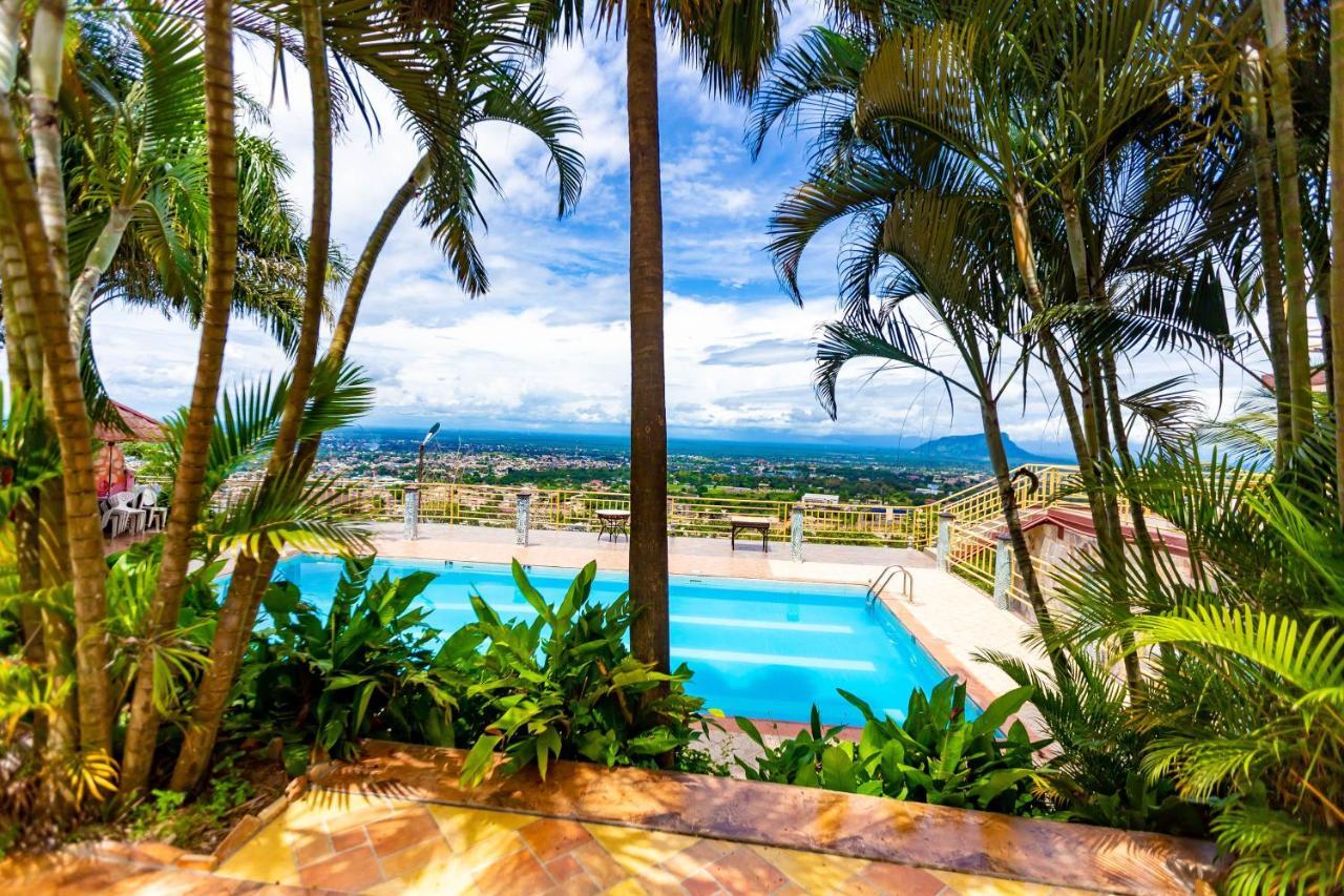 Sky Plus Hotel & Resort Ho エクステリア 写真